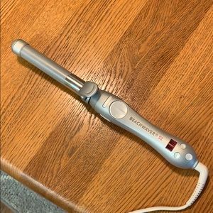 Beach waver curling iron